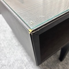 ガラステーブルの画像