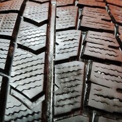 DUNLOP WINTER MAXX WM02 205/65R16 16インチ スタッドレス 4本 23年製 バリ溝 ヤリスクロス 10系アルファード等　(KTN284) の画像