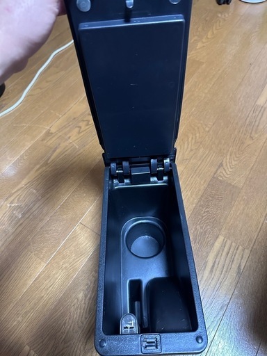 アクアのアームレストとカーナビcarplay