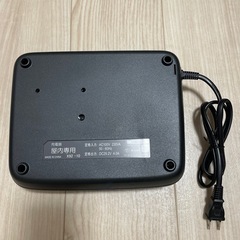 リチウムイオンバッテリー充電器の画像