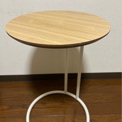 サイドテーブルの画像