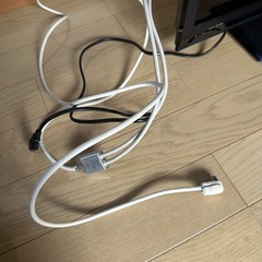 SHARP LC-32H10 32インチ液晶テレビ　AQUOSの画像