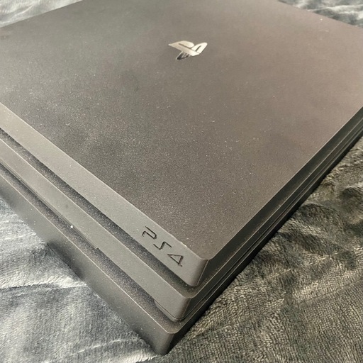 PS4 PRO 本体と付属品