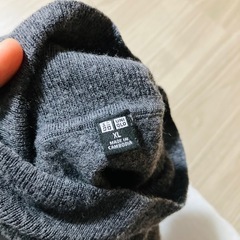 【中古・メンズM相当】UNIQLO ハイネックセーター　グレーの画像