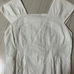 マジョスティックレゴン　トップスの画像