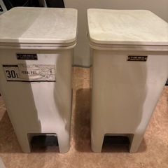 ゴミ箱×2の画像