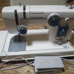 ジャノメミシンの画像