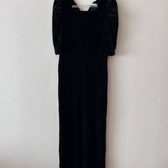 ベルベットワンピースの画像