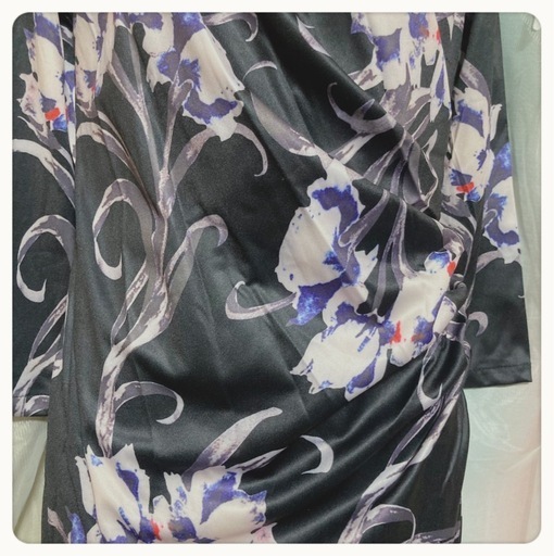 ꒰FEIMAN꒱花柄 カシュクール ワンピース アシンメトリー ドレス 紺色 ꒰FEIMAN꒱花柄 カシュクール ワンピース アシンメトリー ドレス 紺色