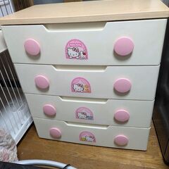 ハローキティチェスト4段の画像