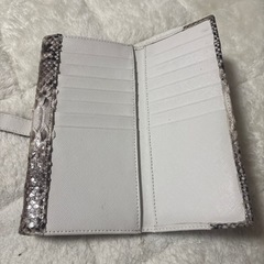 パイソン長財布の画像