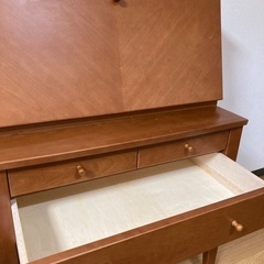 収納棚(テーブル付き)の画像