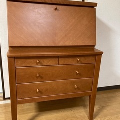 収納棚(テーブル付き)の画像