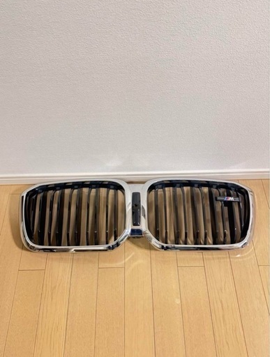 ほぼ新品⭐️BMW X4M40iの純正フロントグリル