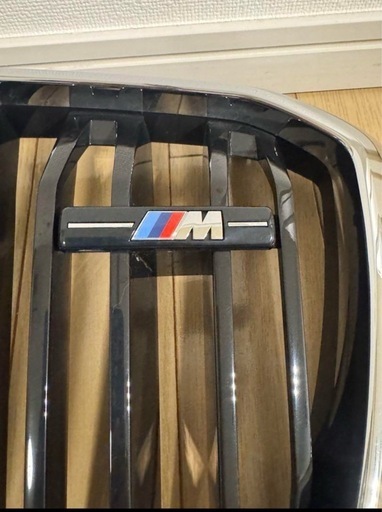 ほぼ新品⭐️BMW X4M40iの純正フロントグリル