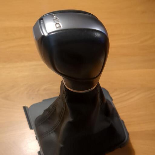 VW  GOLFシフトノブ美品