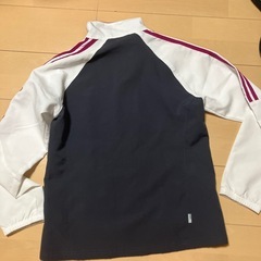 adidasアディダスレディースLサイズスポーツウェアの画像
