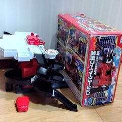 トミカ 変形ファイヤーステーション 無線 トミカタウン タカラトミー TAKARA TOMY おもちゃ 知育玩具 レア 車 道の画像
