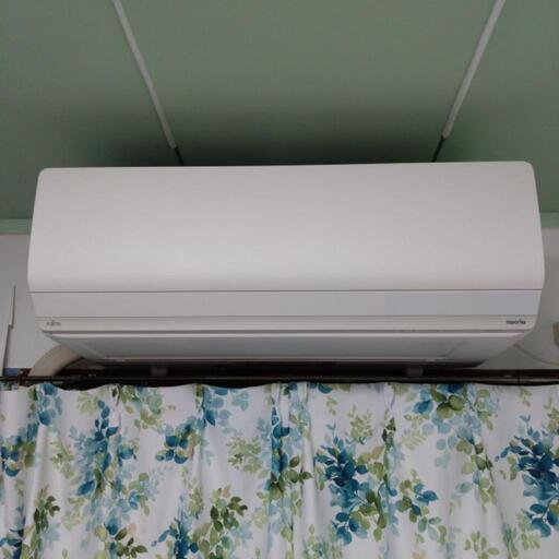 FUJITSUエアコンnocria　AS−M282M-w10畳〜12畳