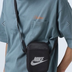 新品未使用☆NIKE ショルダー･ボディバック