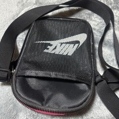 新品未使用☆NIKE ショルダー･ボディバックの画像