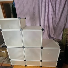 プライスダウン！！インテリア！お好みに合わせて形を変えられる収納棚！の画像