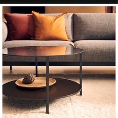 IKEA ガラステーブルの画像