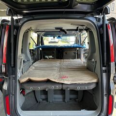 【ステップワゴン・車中泊・二段ベッド用パイプと木の板・分解と組み立て可能】と【全窓目隠し・ワンタッチ自作シェード】の画像