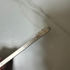 iPhone13 256GB 人気のスターライトカラーの画像