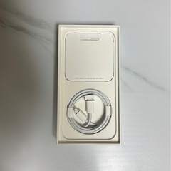 iPhone13 256GB 人気のスターライトカラーの画像
