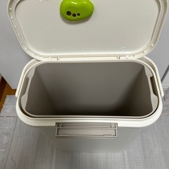 蓋つきゴミ箱　ペールの画像