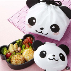 【新品未使用】ランチボックス　るんるんパンダ　きんちゃく弁当袋付き の画像