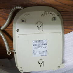 ケンウッド KENWOOD IS-KM88 ナンバーディスプレイ 留守番 電話機 通電確認のみ 不動のためジャンクにての画像