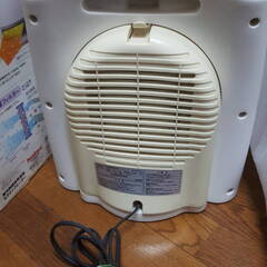 Iwatani 空気清浄セラミックヒーター ICH-S1223CA (箱付き) 動作確認済みの画像