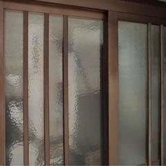 玄関戸をキレイにします！