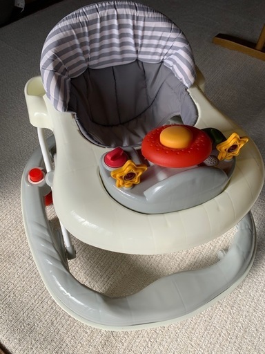 ベビーウォーカー　ベビー用歩行器　メロディウォーカー