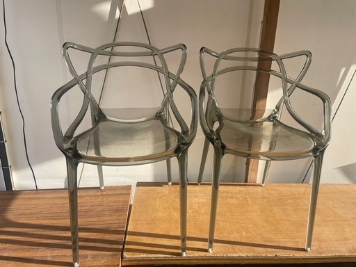 【決まりました】　イタリア製　硬プラ　チェア　2脚