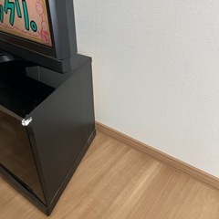 （中古）46型テレビとテレビ台　TVの画像