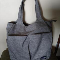 グレー バッグの画像