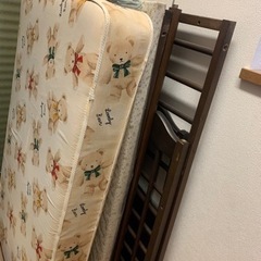 ベビーベッド　マットレス付きの画像