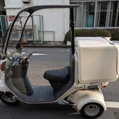 ジャイロ　バイク貸します。屋根、ボックス付き