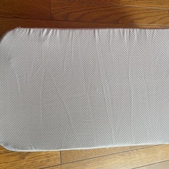 うつ伏せ寝　クッション　枕
の画像