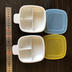 【取引中】タッパー　仕切り付きの画像