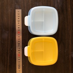 【取引中】タッパー　仕切り付き