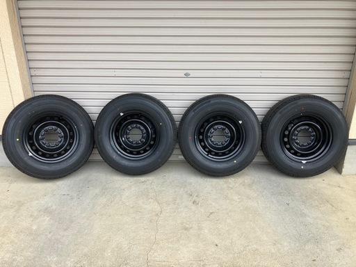 ハイエース8型　タイヤホイール新車外し