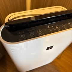 【お値下げ中‼️】シャープ　プラズマクラスター加湿空気清浄機　KC-H50-Wの画像