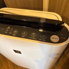 【お値下げ中‼️】シャープ　プラズマクラスター加湿空気清浄機　KC-H50-Wの画像