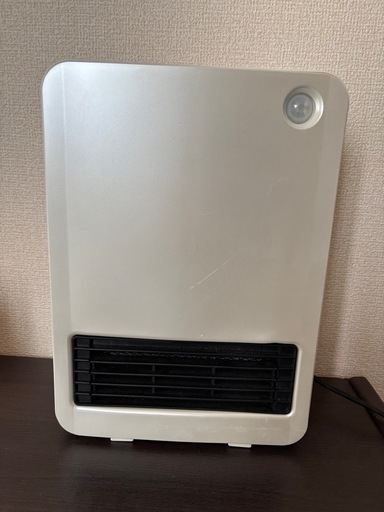 人感センサー付き　ヒーター　アイリスオーヤマ