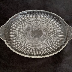 ガラスのお皿の画像