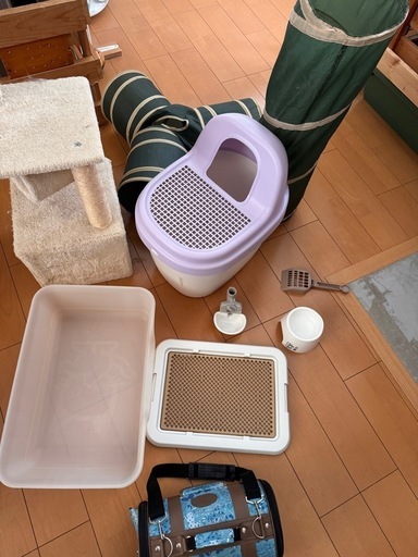 猫トイレキャリーバック水飲みキャットタワー ネコちゃんグッズ 